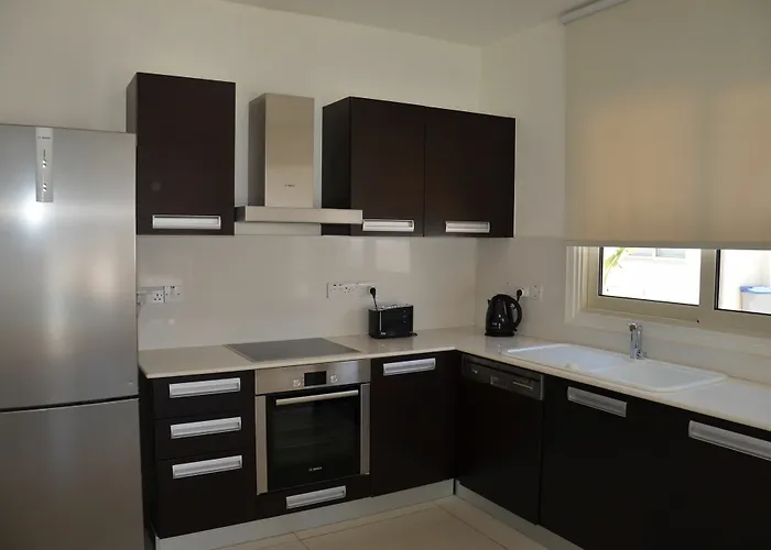 Athena Beach Villa *